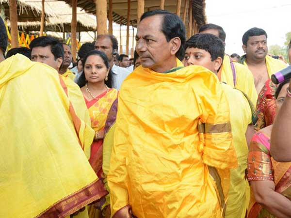 స్థోమత కలిగిన వారు యాగం చేస్తారు స్థోమత కలిగిన వారు యాగం చేస్తారు