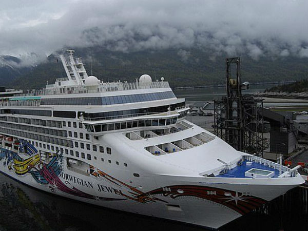 చాలాసేపు వేచి చూశారు