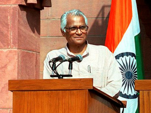 కార్మికులకు పెద్దన్నగా..!