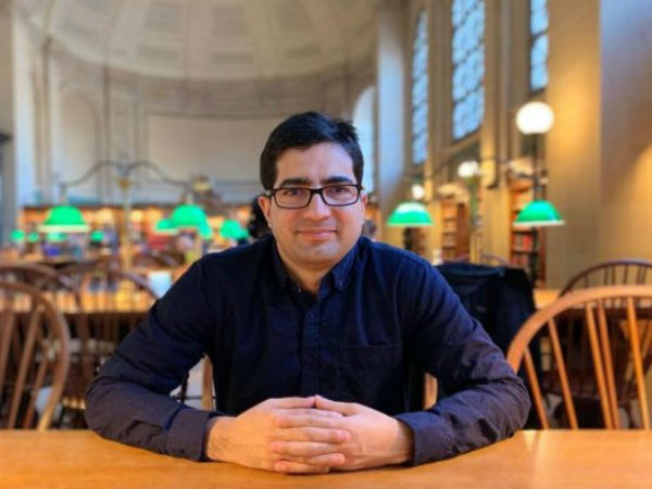 2009లో సివిల్ సర్వీసెస్లో టాపర్ 2009లో సివిల్ సర్వీసెస్లో టాపర్