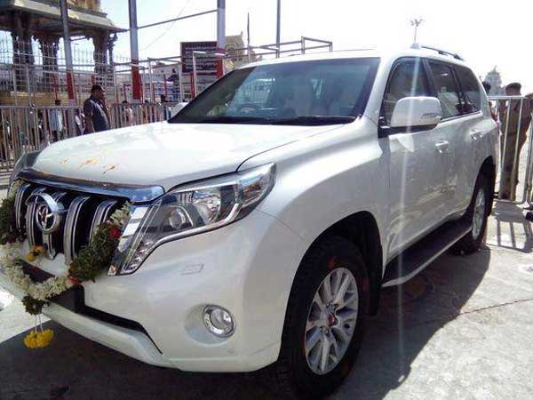 43 శాతం తెల్ల కార్లే..!