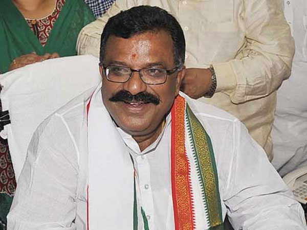 కాంగ్రెస్ పై కోట్ల అసంతృప్తి..పార్టీని వీడుతారా..!