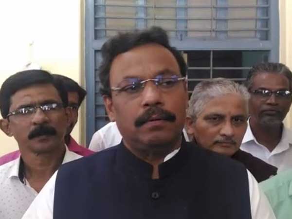 వీడియో తీస్తుంటే..!