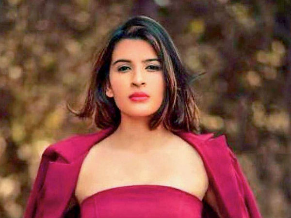 ఫోటో షూట్ పేరుతో లైంగిక వేధింపులు