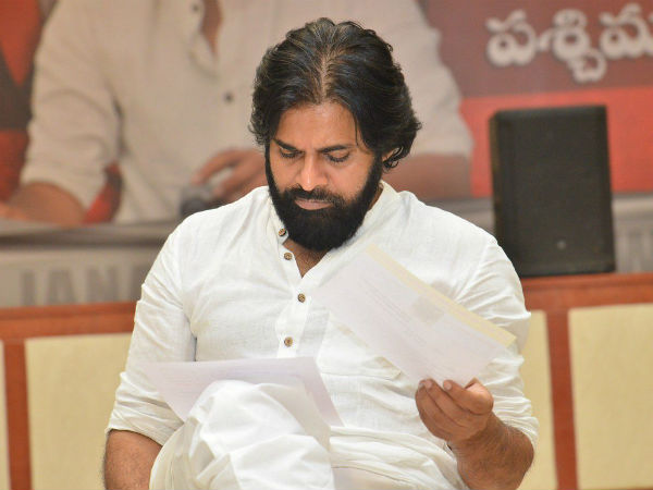 పవన్ కళ్యాణ్ దెబ్బ ఎవరికి? పవన్ కళ్యాణ్ దెబ్బ ఎవరికి?