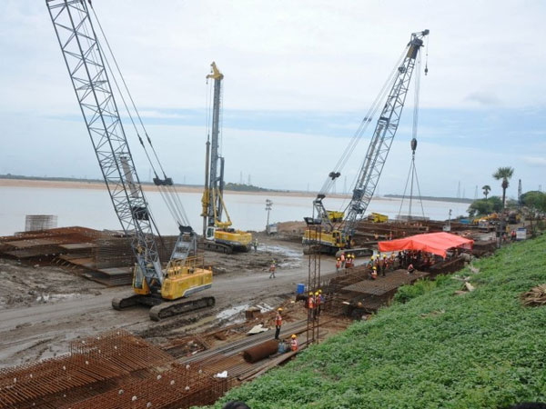 పోలవరం వైపు ప్రపంచం చూపు..!