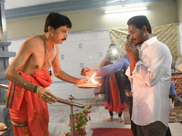 జగన్ సీఎం కావడాన్ని ఆపలేరు