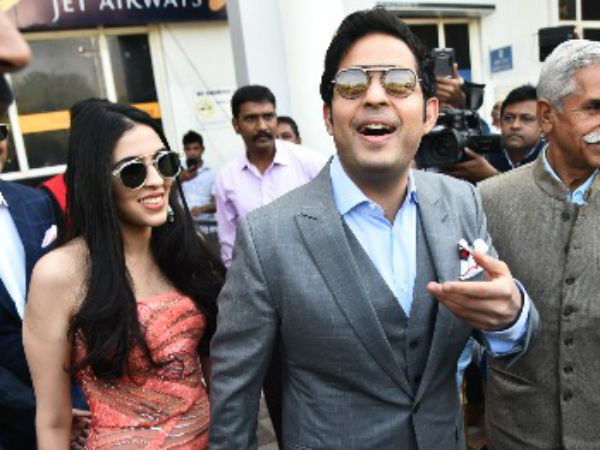 స్టాలిన్ కు ఫస్ట్ కార్డ్