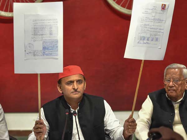 అఖిలేశ్ కు చంద్రబాబు ఫోన్