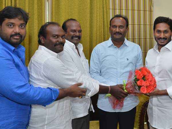  జగన్‌ను కలిసేందుకు ప్రయత్నాలు చేశా కానీ