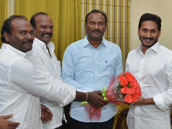 నా ప్రత్యర్థి ఎవరో నాకు సంబంధం లేదు నా ప్రత్యర్థి ఎవరో నాకు సంబంధం లేదు