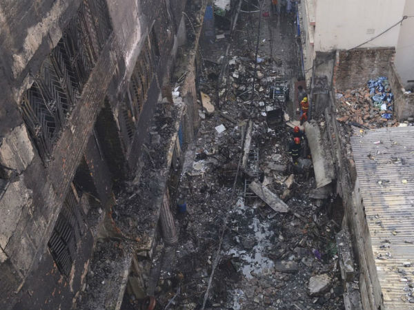 Bangladesh Fire:70 Dead,many evacuated as chemical store fire sets ablaze Old Dhaka 