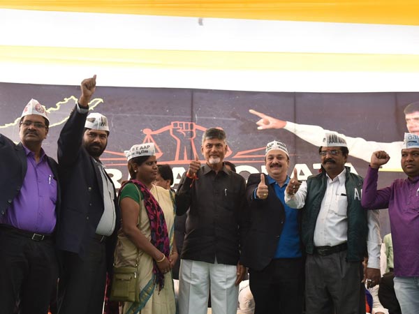  టీడీపీపై వరుసగా విమర్శలు