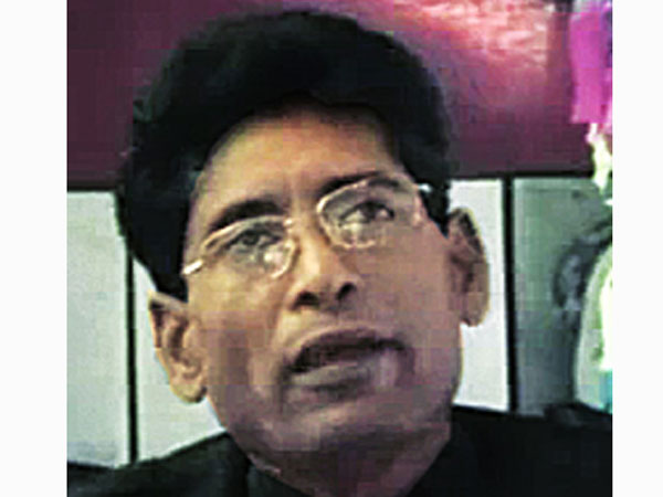 వరవరరావు, గణపతితో పాటు మరికొందరు