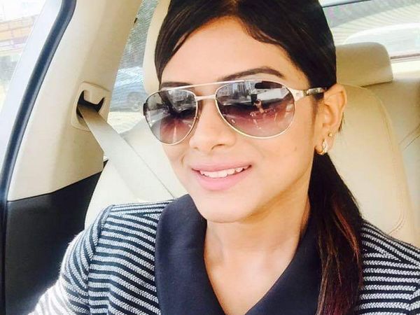 మీడియా ముందుకు శిఖా చౌదరి తల్లి