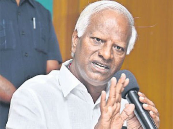  పంతం నెగ్గించుకున్న ఎర్రబెల్లి .. ప్రేక్షకుడిగా కడియం 
