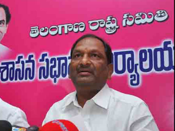 టీఆర్ఎస్ లో ఉన్న దొంగలను చెప్పుతో కొట్టమన్న ఈశ్వర్ 