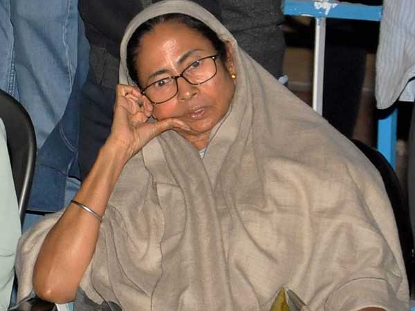  లెక్క‌లేనంత‌గా శార‌దా కుంభ‌కోణం..!తృణ‌మూల్‌పైకి సీబీఐని కేంద్రం ఉసిగొల్పుతోందంటున్న మ‌మ‌త‌..!!