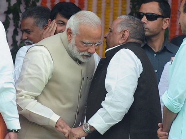 ములాయం సింగ్ ట్విస్ట్