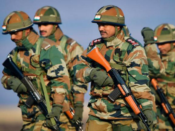  చైనా పై ఆశ‌లు పెట్టుకున్న పాక్..! సునిశితంగా గ‌మ‌నిస్తున్న భార‌త్..!!