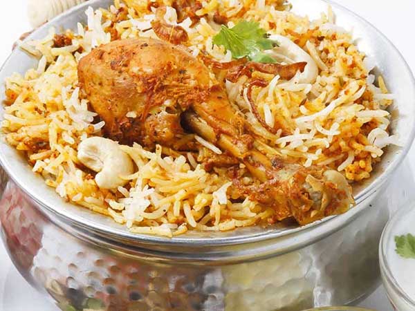 విదేశాల్లో ప్యారడైజ్ బ్రాంచీలు