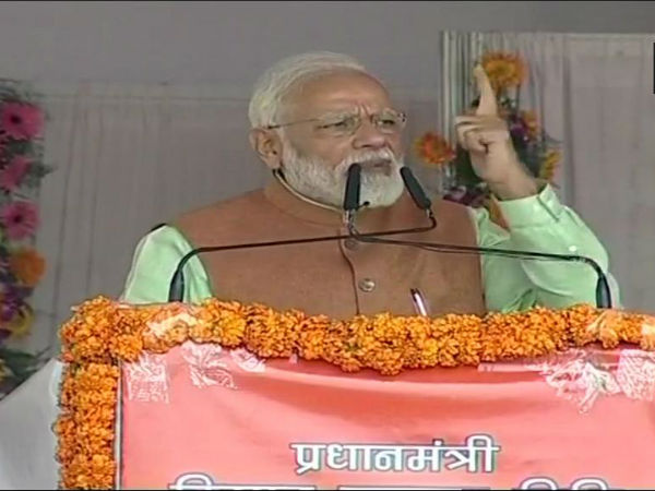  PM Modi Reaches Out to Farmers Ahead of Polls, Launches Rs 75,000 Cr Kisan Scheme From Gorakhpur