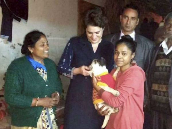 Priyanka Gandhi kicks off campaign for Lok Sabha elections 2019, visits slum dwellers in Delhi Priyanka Gandhi kicks off campaign for Lok Sabha elections 2019, visits slum dwellers in Delhi