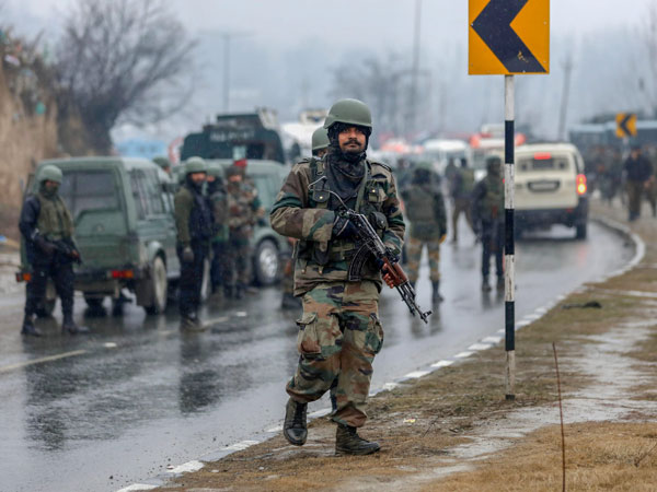 కారును అద్దెకు తీసుకొని కారును అద్దెకు తీసుకొని