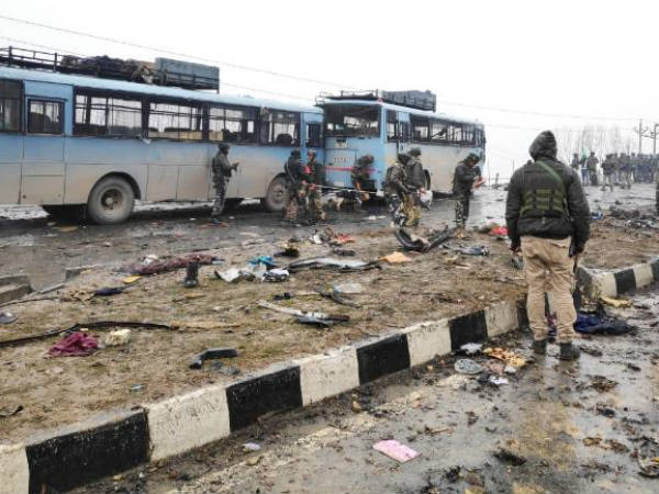 ఓ వైపు జవాన్లు చనిపోతే.. నీకు ఫోటో షూట్ కావాలా?