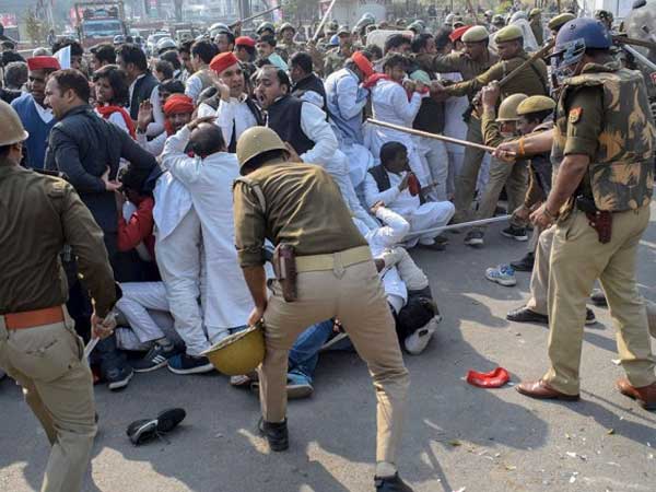 చట్టసభల్లో రచ్చ రచ్చ.. దీదీ చురక