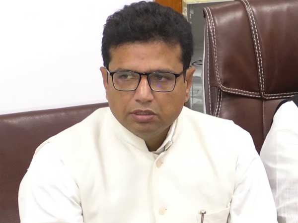 డిమాండ్ నోటీసు ఇస్తారా ? శ్రీధర్ బాబు