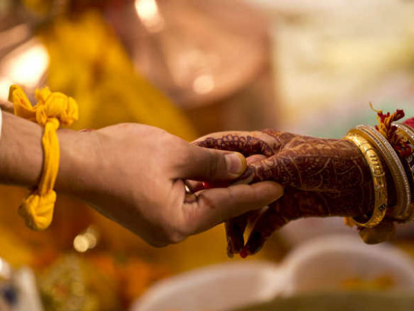 దేవాలయాలే ప్రేమాలయాలు..! ట్రెండ్ మార్చిన ప్రేమికులు..!! దేవాలయాలే ప్రేమాలయాలు..! ట్రెండ్ మార్చిన ప్రేమికులు..!!