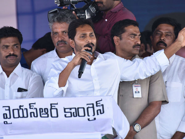 పవన్ కళ్యాణ్‌, బీజేపీతో చిలుకా గోరింకలు అసూయపడేలా కాపురం