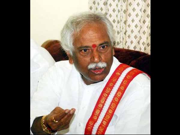 దెయ్యాలు వేదాలు వల్లించినట్టే ..