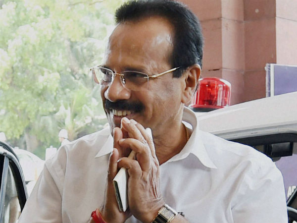 సదానందగౌడతో ఢీ 
