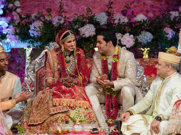 Dhirubhai Ambani Square, two special Musical Fountain shows, 