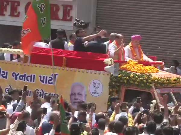 మోదీకి మళ్లీ పట్టం