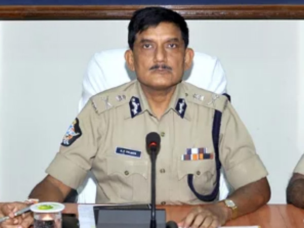 సీనియారిటి ఆధారంగా కొత్త డీజిపి..! పేర్ల పరిశీలన షురూ..!! సీనియారిటి ఆధారంగా కొత్త డీజిపి..! పేర్ల పరిశీలన షురూ..!!