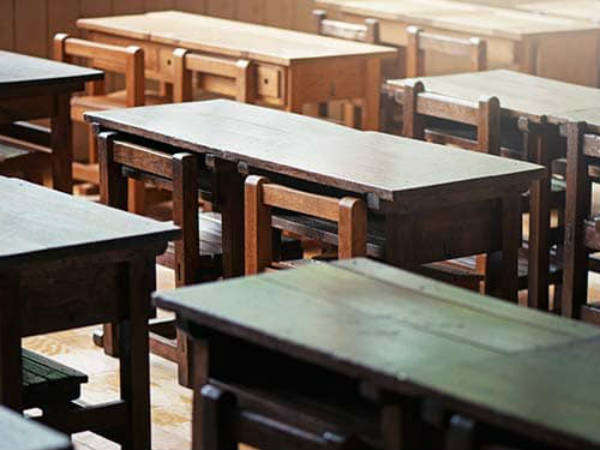 స్కూలు క్యాంపస్‌లోనే మృతదేహాన్ని పూడ్చిన యాజమాన్యం