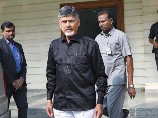 నల్ల చొక్కా వేసుకోవడం వెనుక ఆంతర్యం..