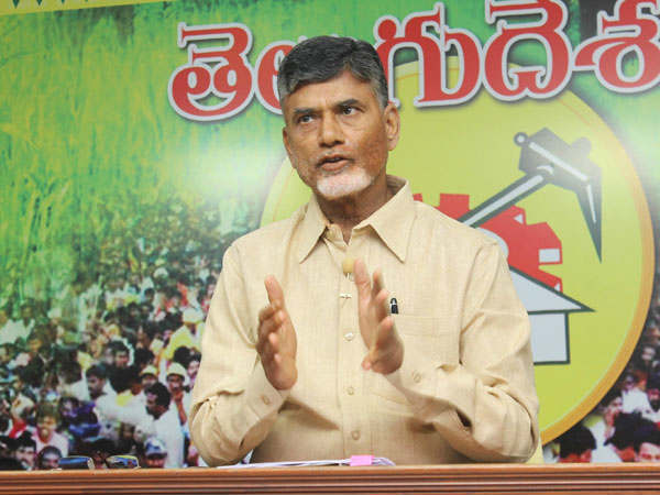 క్రిష్ణా, గుంటూరులో పాత కొత్త క‌ల‌యిక‌..! ప్ర‌తిప‌క్షానికి ధీటుగా స‌మాధానం ఇచ్చే అభ్య‌ర్థ‌లు..!! 