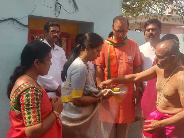 బీజేపీ లో చేర్చేందుకు విఫలయత్నాలు చేసిన డీకే అరుణ