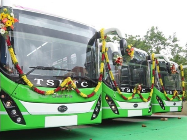 అన్నీ అందులోనే..!