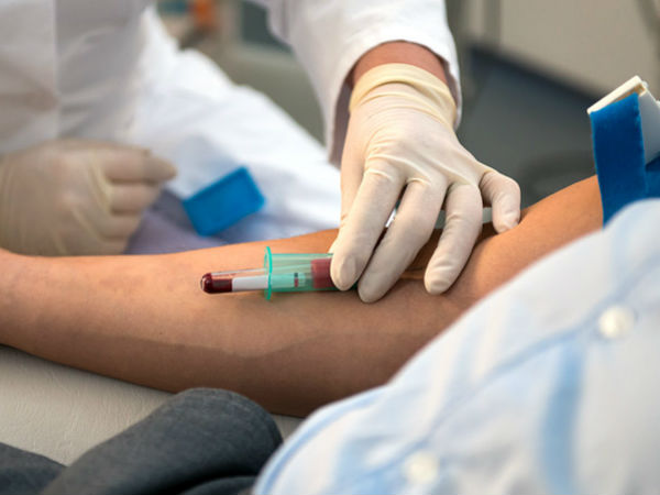 తల్లి మరణిస్తే కనీసం జాలి చూపని దుర్మార్గపు బంధువులు