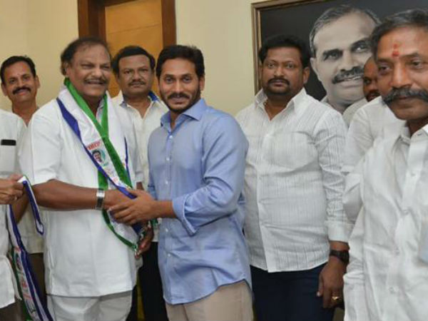 వైసిపిలోకి క‌ర్నూలు జిల్లా నేత‌లు..