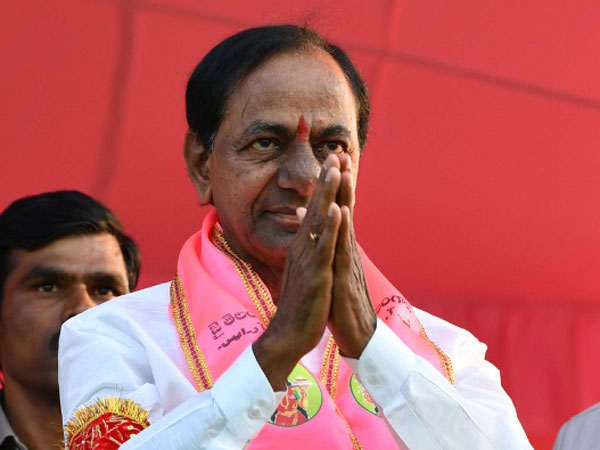 లోక్ సభలో ఎన్నికల్లో మెజారిటీ సీట్లు గెలుస్తాం..! ధీమా వ్యక్తం చేసిన కేసీఆర్..!! లోక్ సభలో ఎన్నికల్లో మెజారిటీ సీట్లు గెలుస్తాం..! ధీమా వ్యక్తం చేసిన కేసీఆర్..!!