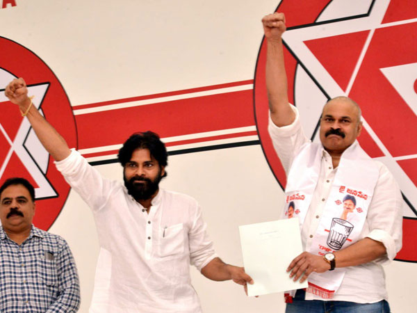 అన్న లోక్‌స‌భ‌కు..త‌మ్ముడు అసెంబ్లీకి..