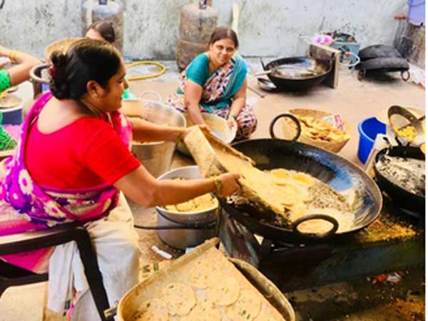 Womens Empowerment ...Srinidhi Telangana pindi vantalu is a progressive step 
