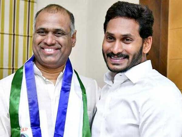 జ‌గ‌న్ కు ఇబ్బంది క‌రంగా..