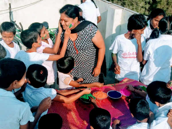 హోలీ వేళ.. జలాశయాల్లో , చెరువుల్లో నీరు కలుషితం చెయ్యకండి 